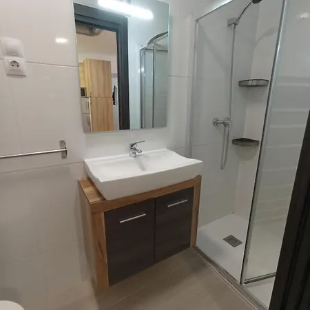 Full Equip. شقة *